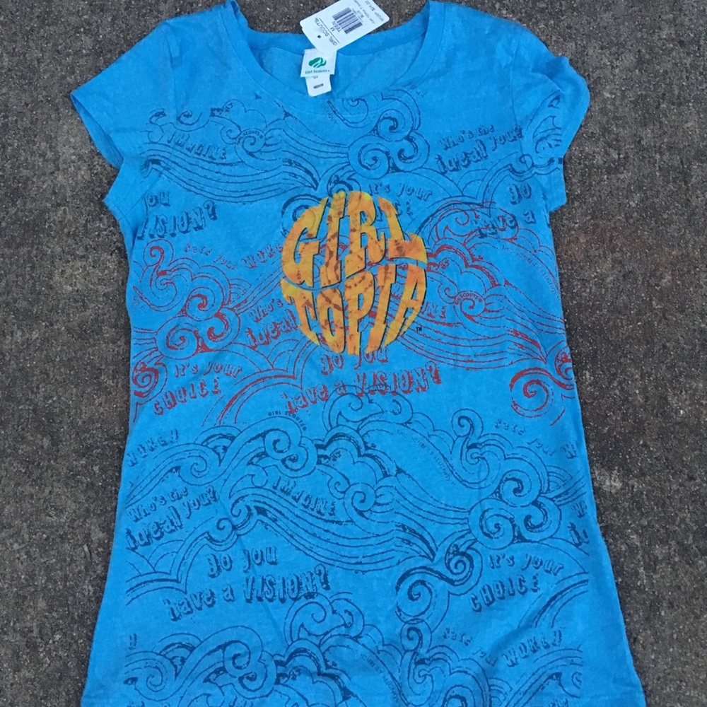 Girl Scouts Medium Teen “Girltopia” T-Shirt NWT